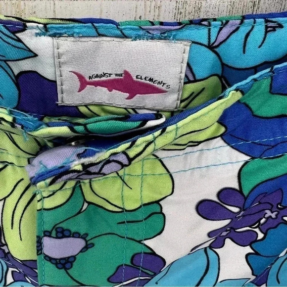 Against the elements skirt size 6 - Picture 2 of 6